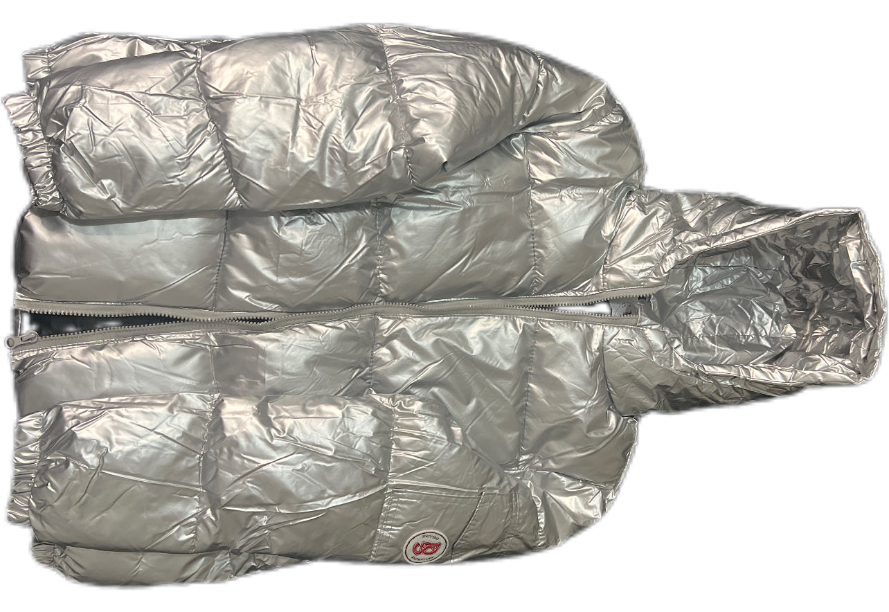 Ultimate Luxe: Delxue Signature Puffer Jacket