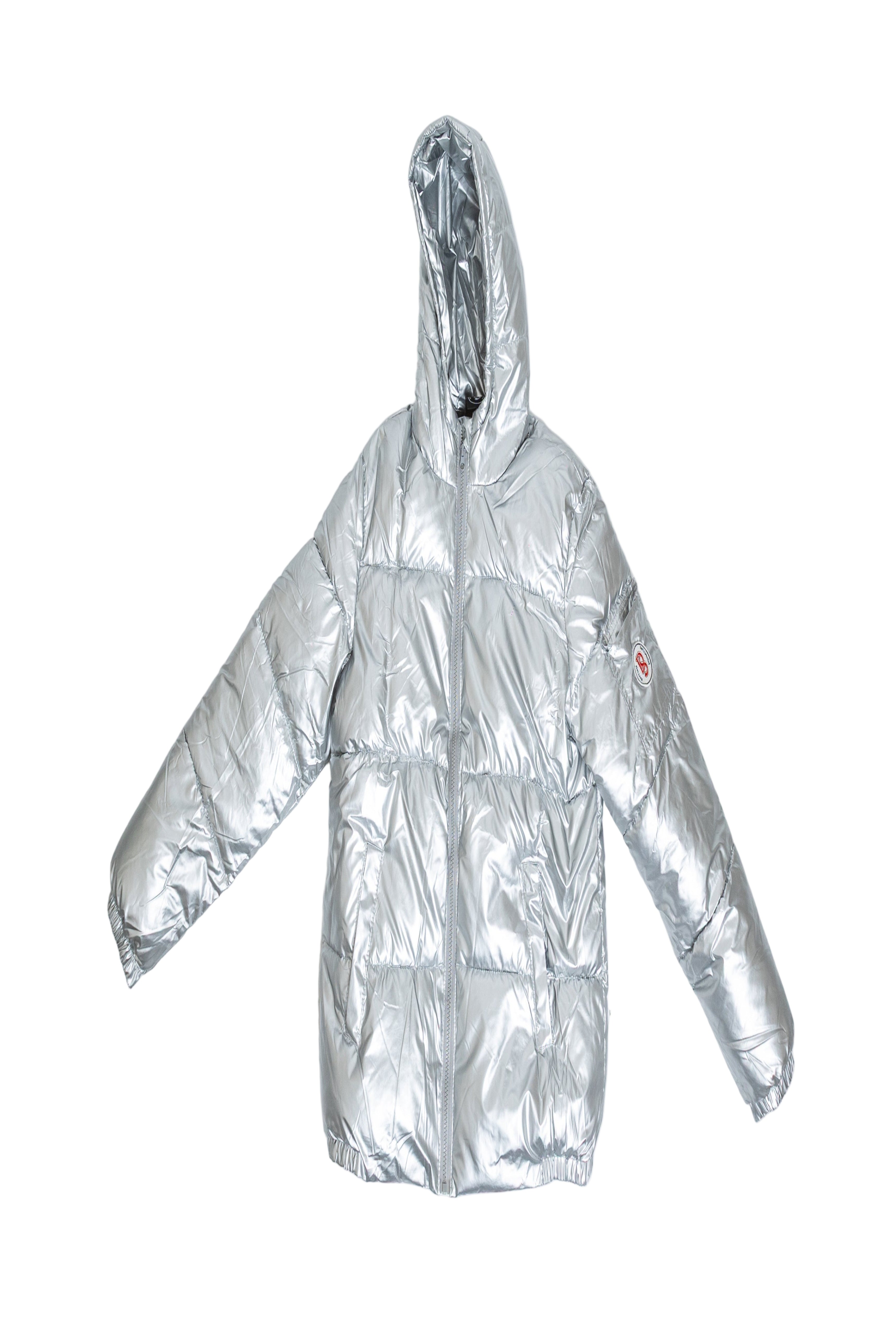 Ultimate Luxe: Delxue Signature Puffer Jacket