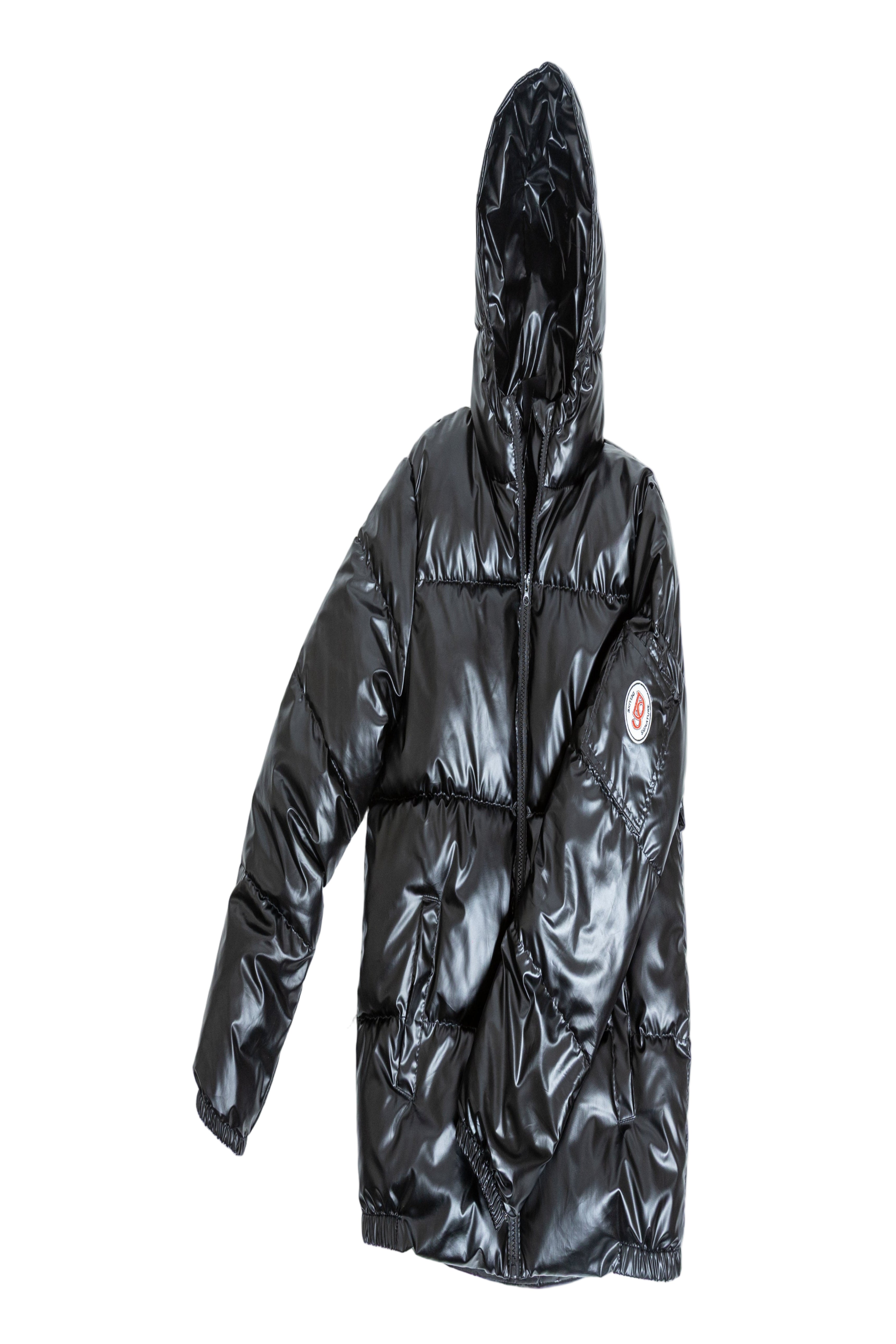 Ultimate Luxe: Delxue Signature Puffer Jacket